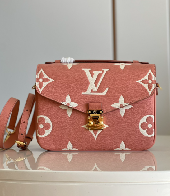 L0vis Vvtt0n Pochette Metis Bag With Pink M46302
