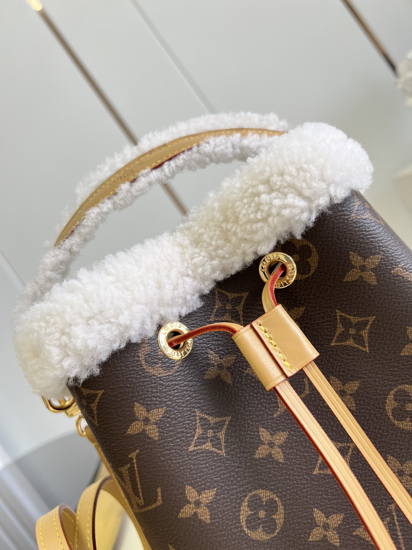 L0vis Vvtt0n Neonoe Bag M46319