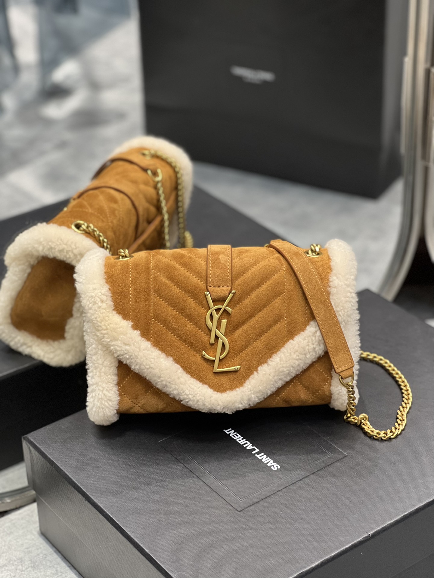 Y51 Envelope Shoulderbag 21cm 