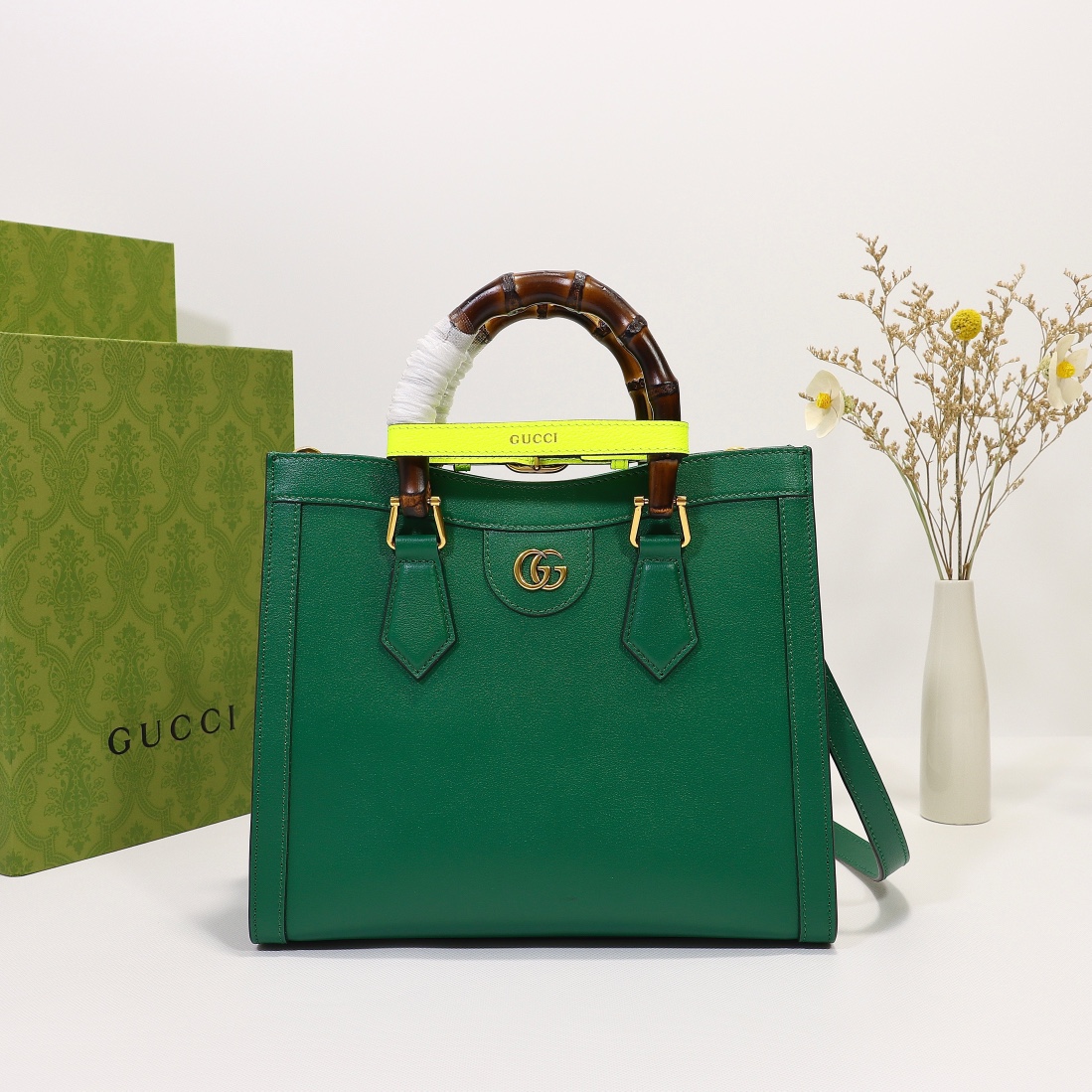 Gvc*1 Diana Top Small HandBags 27cm Green