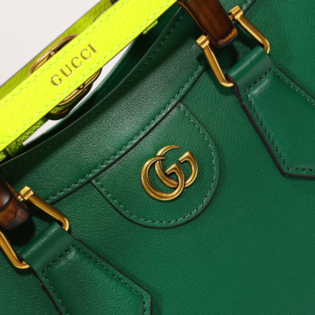 Gvc*1 Diana Top Small HandBags 27cm Green