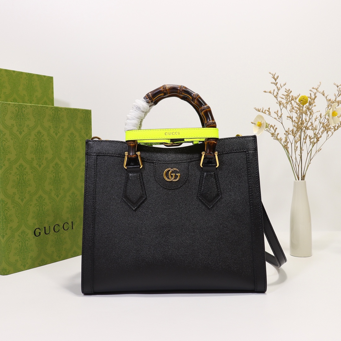 Gvc*1 Diana Top Small HandBags 27cm Black