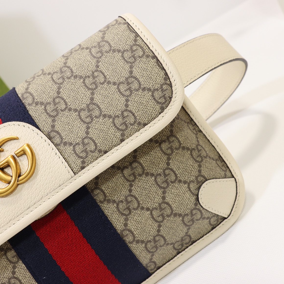 Gvc*1 Svp*me Belt Bag Khaki