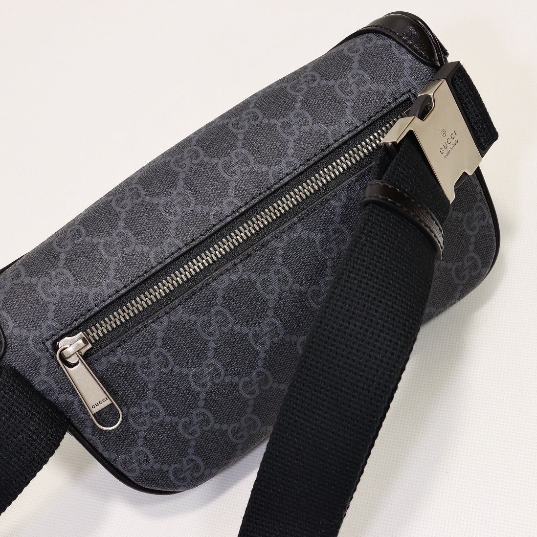 Gvc*1 GG Svp*me Belt Bag Black
