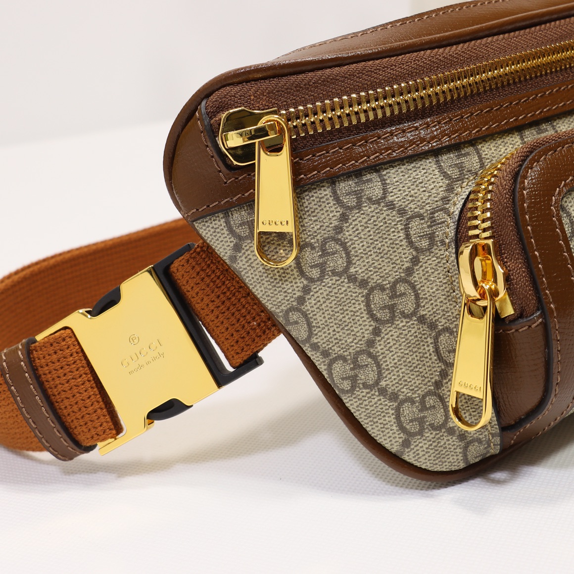 Gvc*1 GG Svp*me Belt Bag