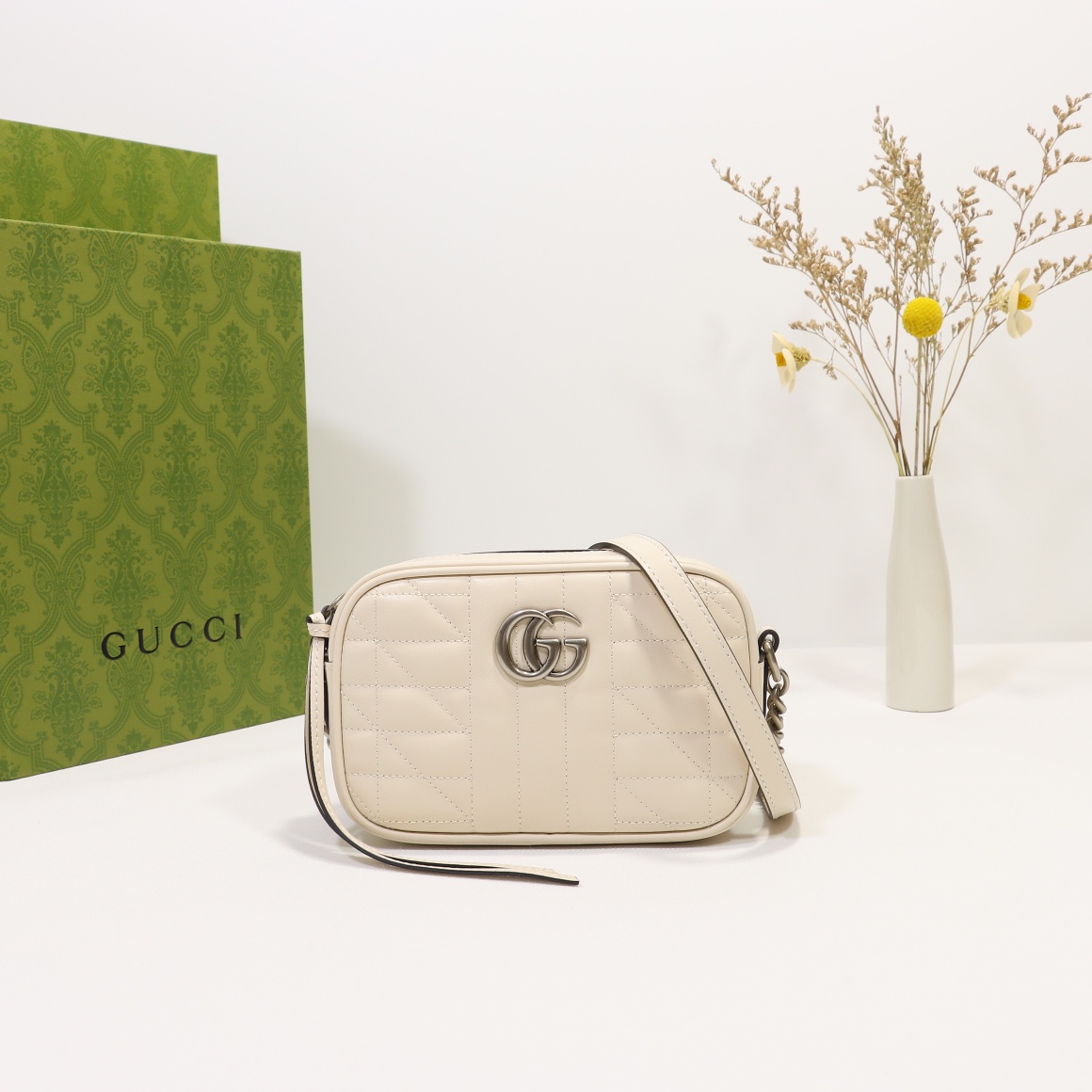 Gvc*1 Marmont Mini Shoulder Bag White 18CM 