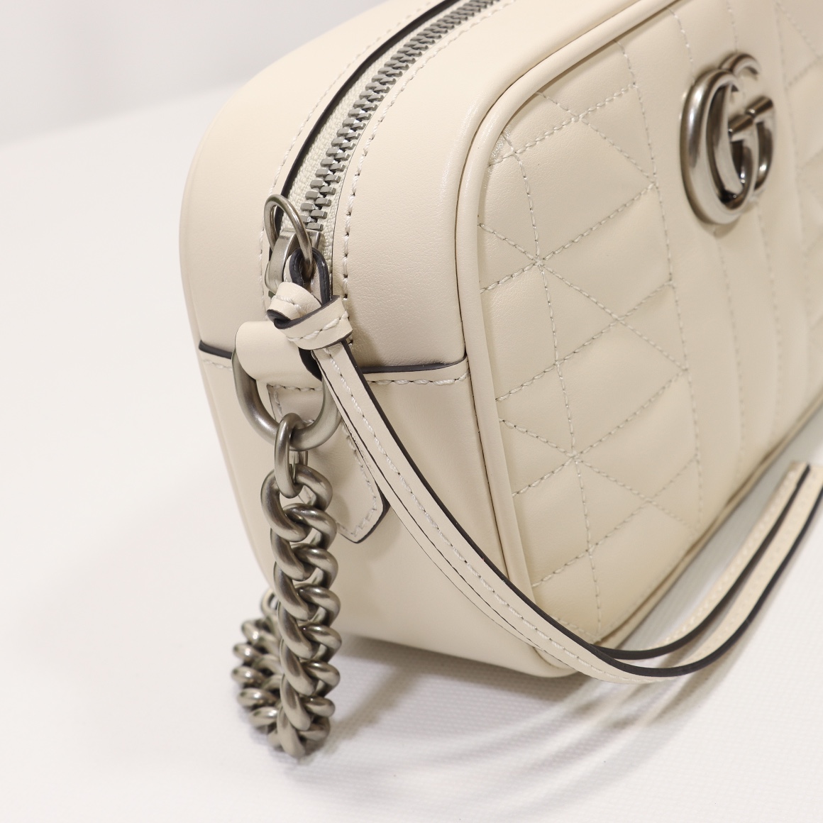 Gvc*1 Marmont Mini Shoulder Bag White 18CM