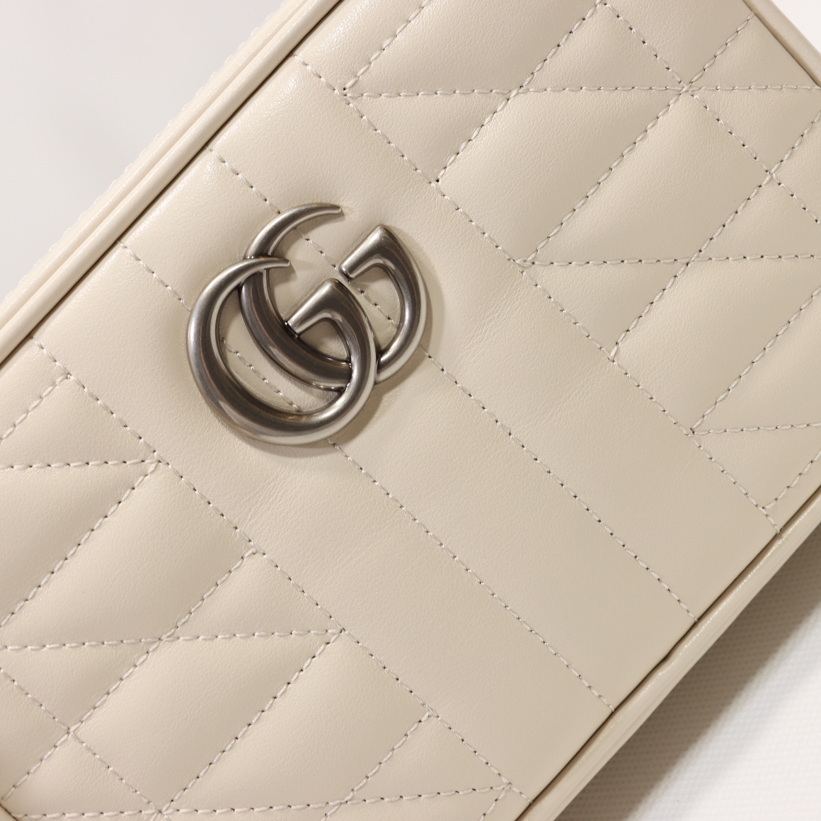 Gvc*1 Marmont Mini Shoulder Bag White 18CM