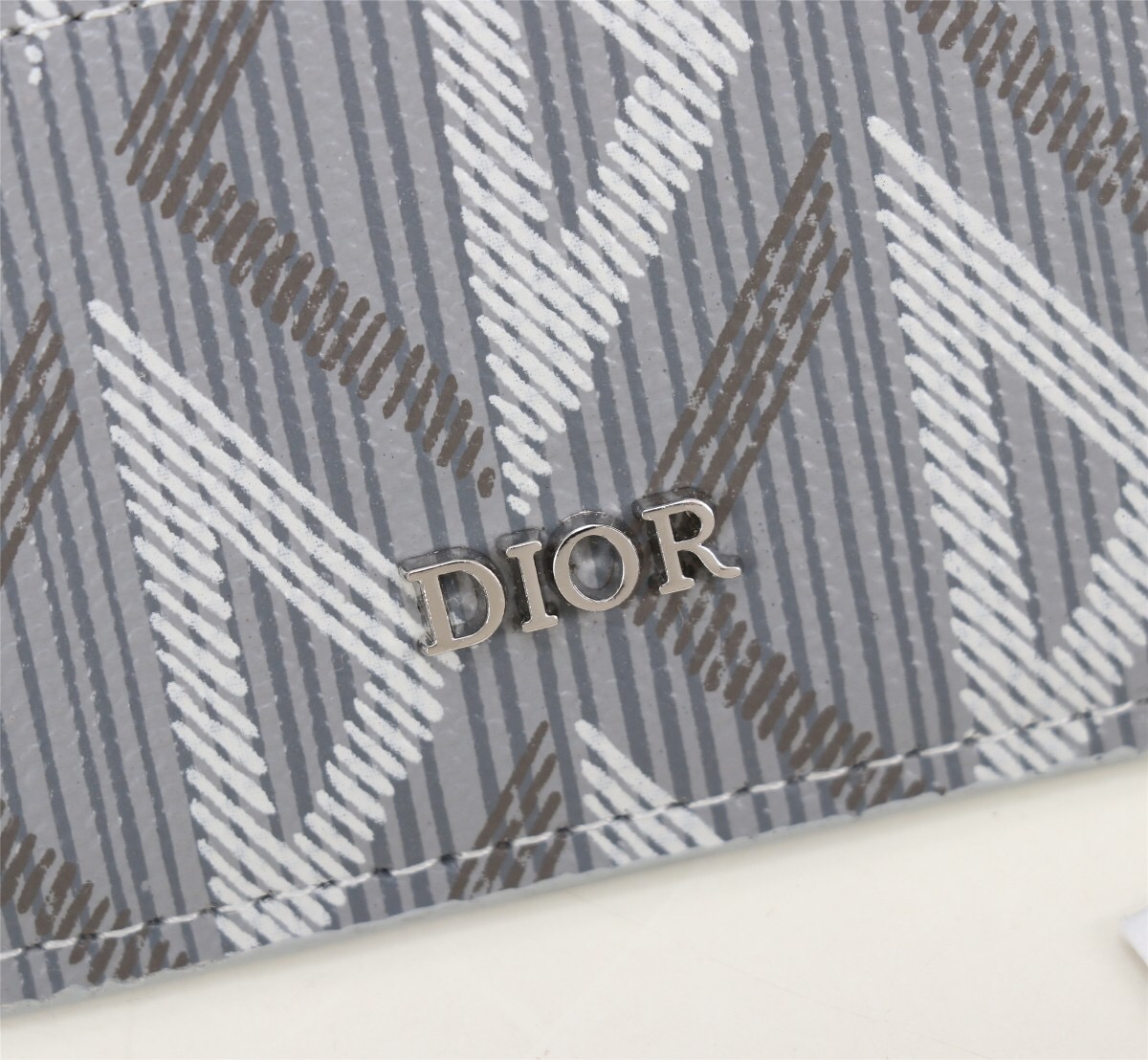D10r Men Card Holder Grey