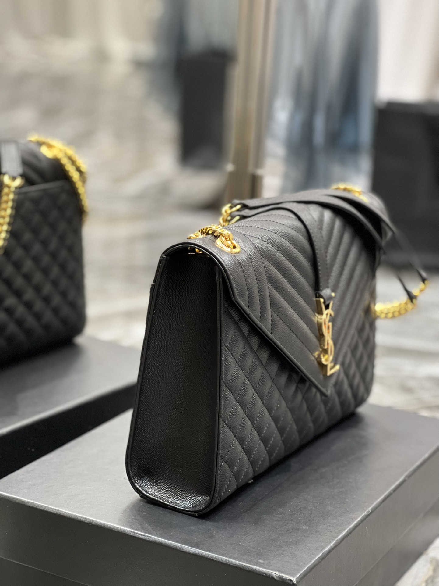 Y51 Envelope Large Bag black gold hardware