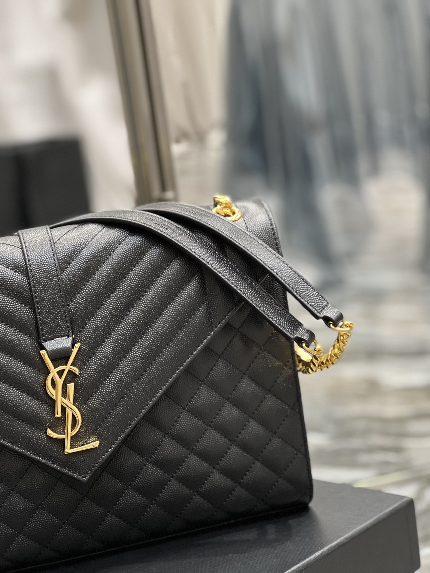 Y51 Envelope Large Bag black gold hardware