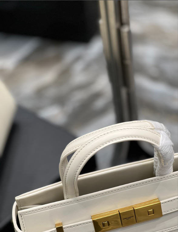 Y51 Sac De Jour Nano Handle Bag White 21CM 593741