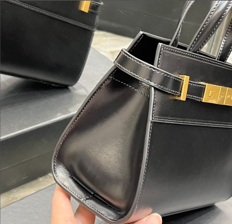 Y51 Sac De Jour Nano Handle Bag Black 21CM 593741