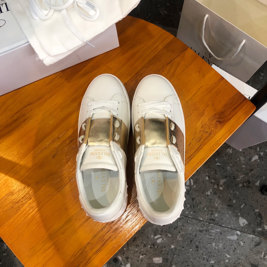 Va1e*ntin0 Sneaker Gold