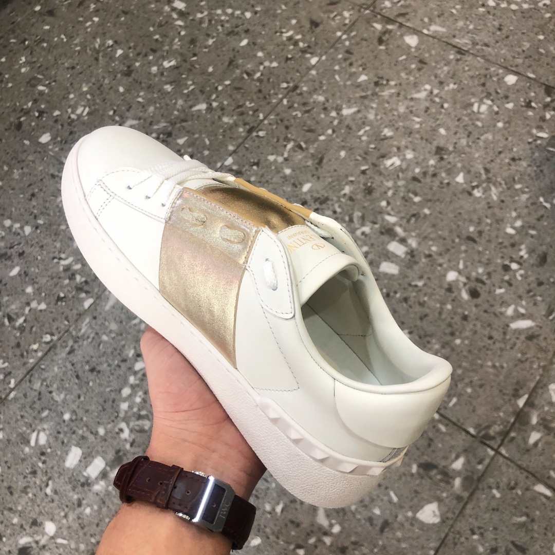 Va1e*ntin0 Sneaker Gold
