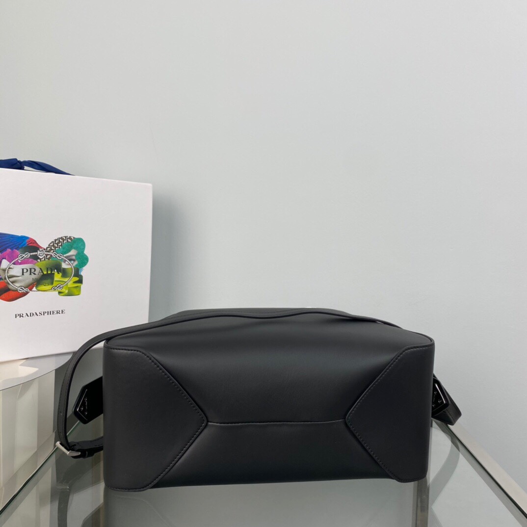 Pra*a Medium S*pernova Handbag