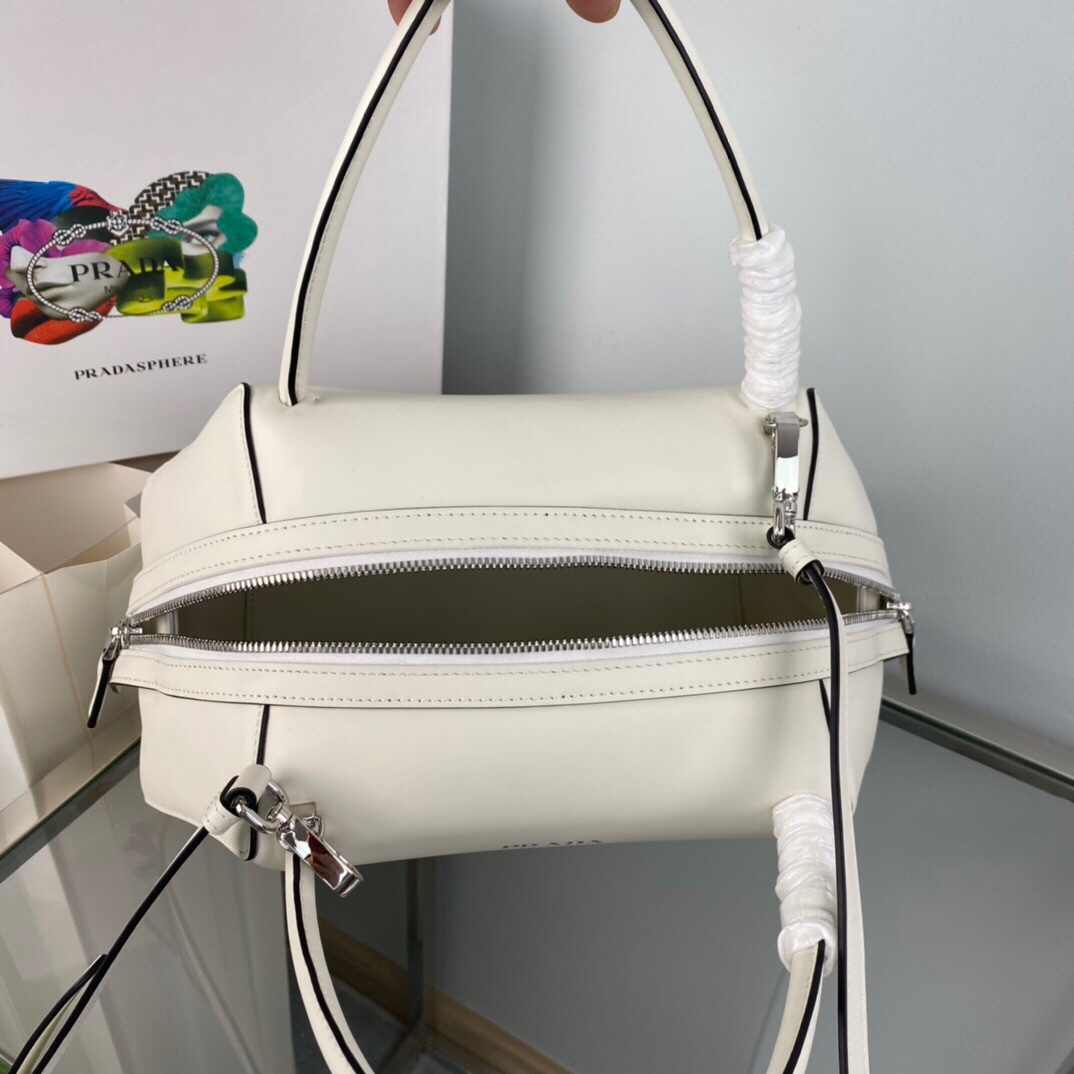Pra*a Medium S*pernova Handbag White