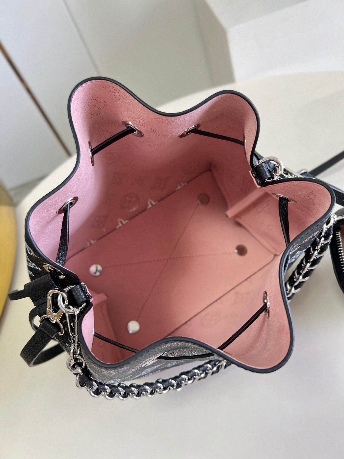 L0vis Vvtt0n Bella Bag M21096