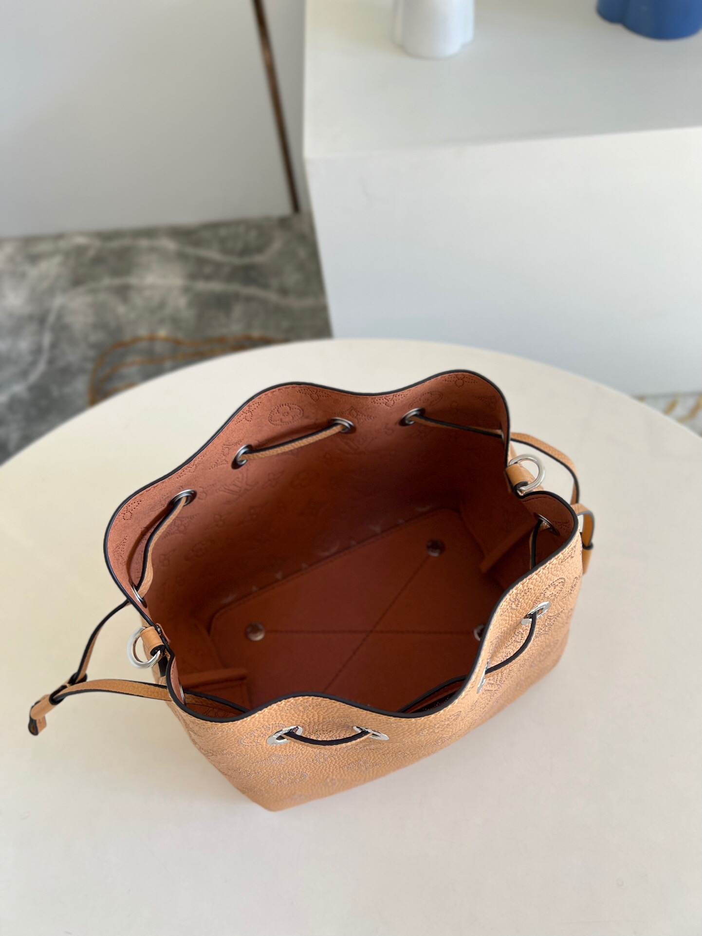 L0vis Vvtt0n Bella Bag Brown M57068