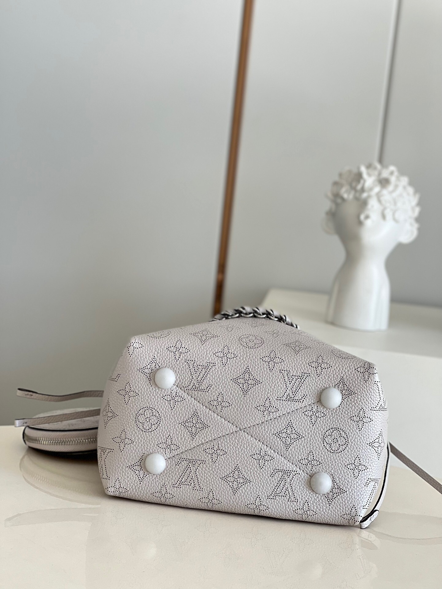 L0vis Vvtt0n Bella Bag Brown M58791