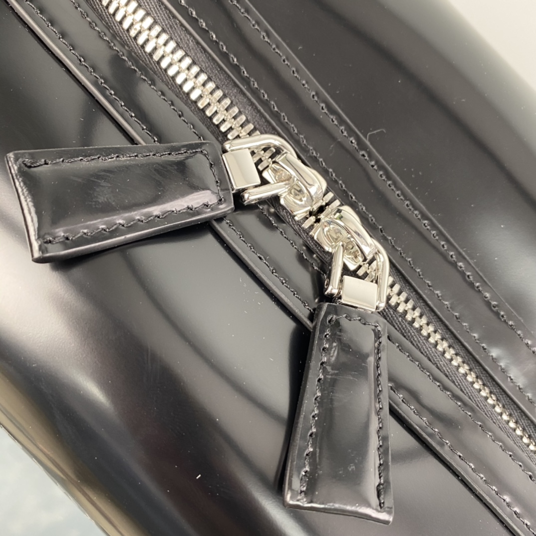 Pra*a Medium S*pernova Handbag Black 1BA365