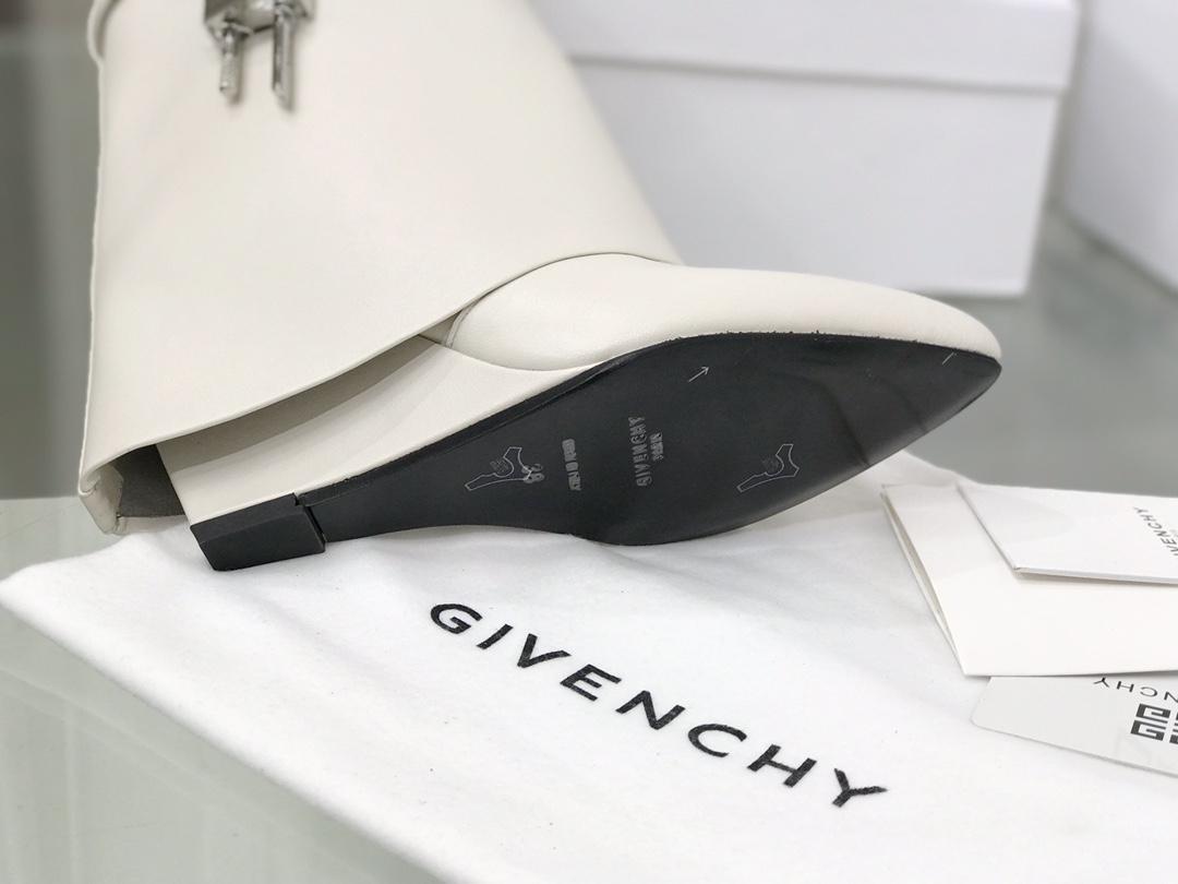 Givenchy Boots White