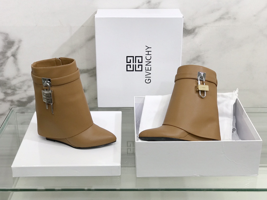 Givenchy Boots Light Brown