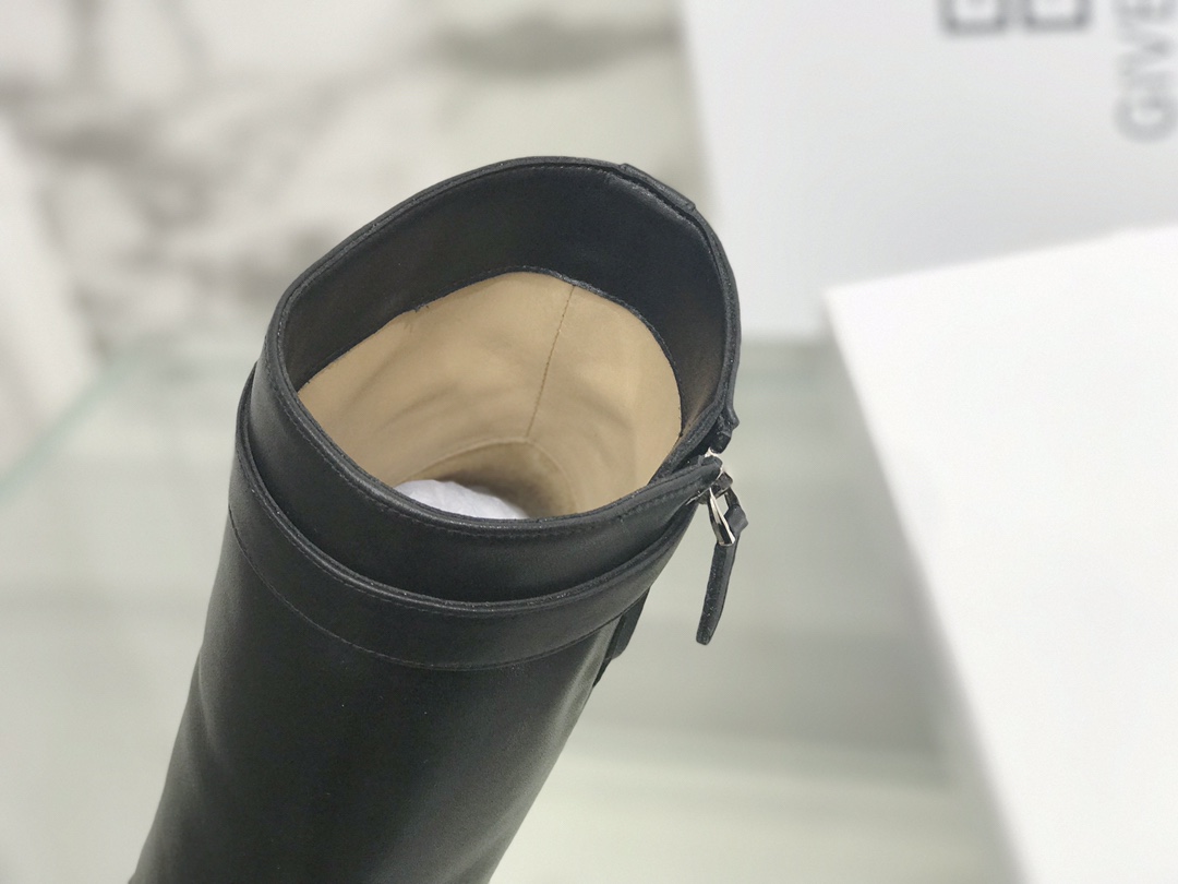 Givenchy Boots Black