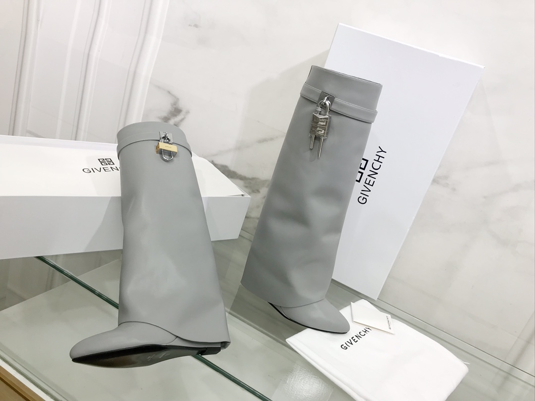 Givenchy Boots Grey 02