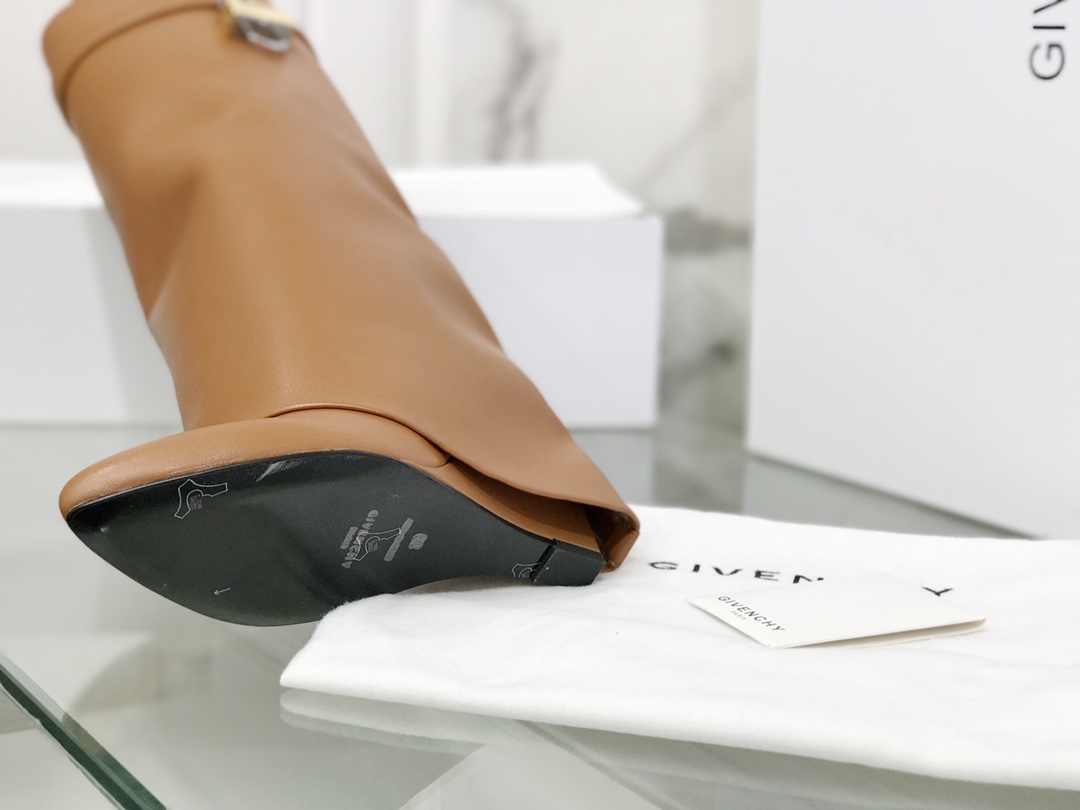 Givenchy Boots Brown 02