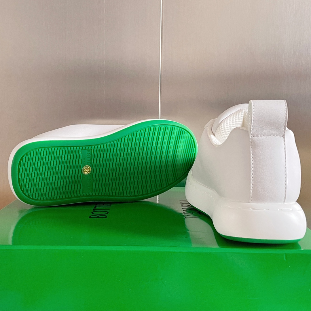B0tt*ga Ven*ta Sneaker White