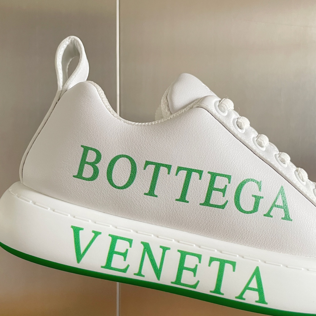 B0tt*ga Ven*ta Sneaker White