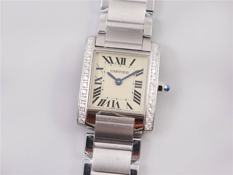 Ca*t1er Watch Silver 01
