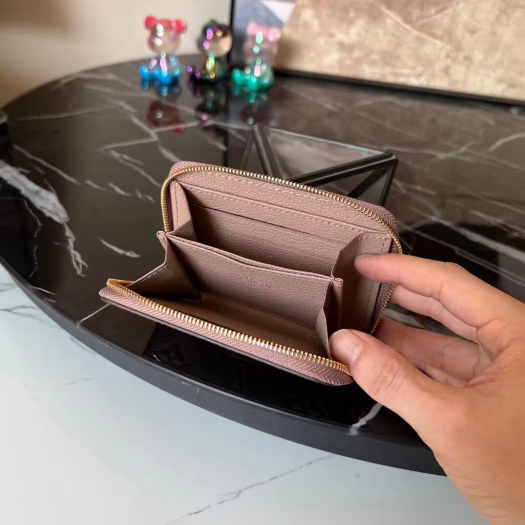 L0vis Vvtt0n Zipper Coin Wallet M68696