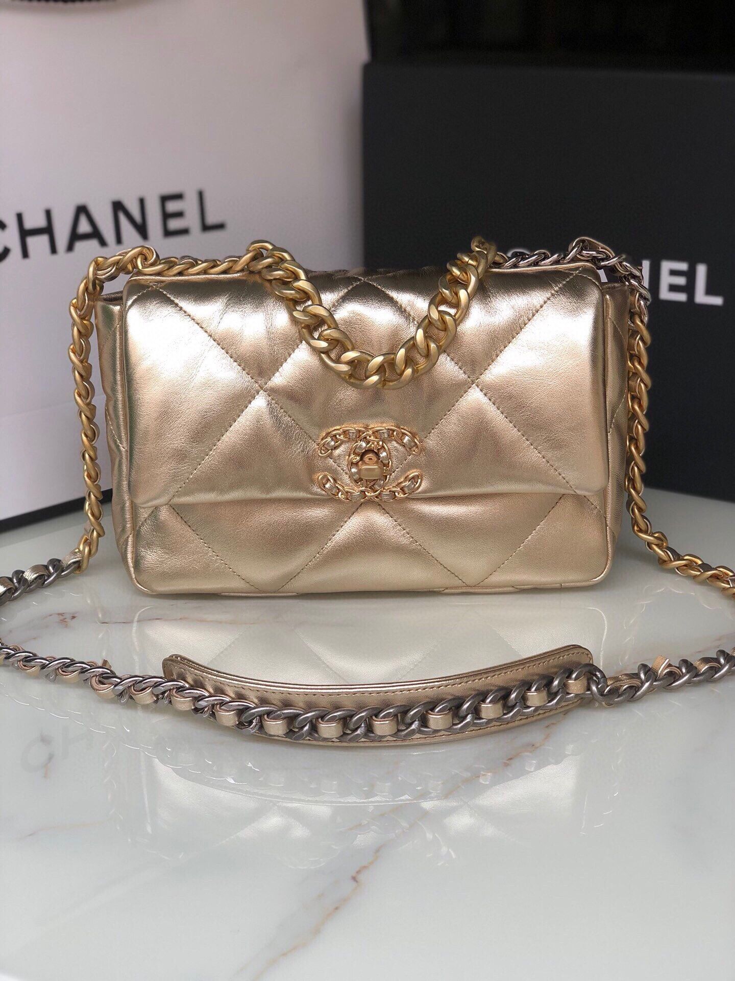 Ch**el 19 Bag 26cm Gold