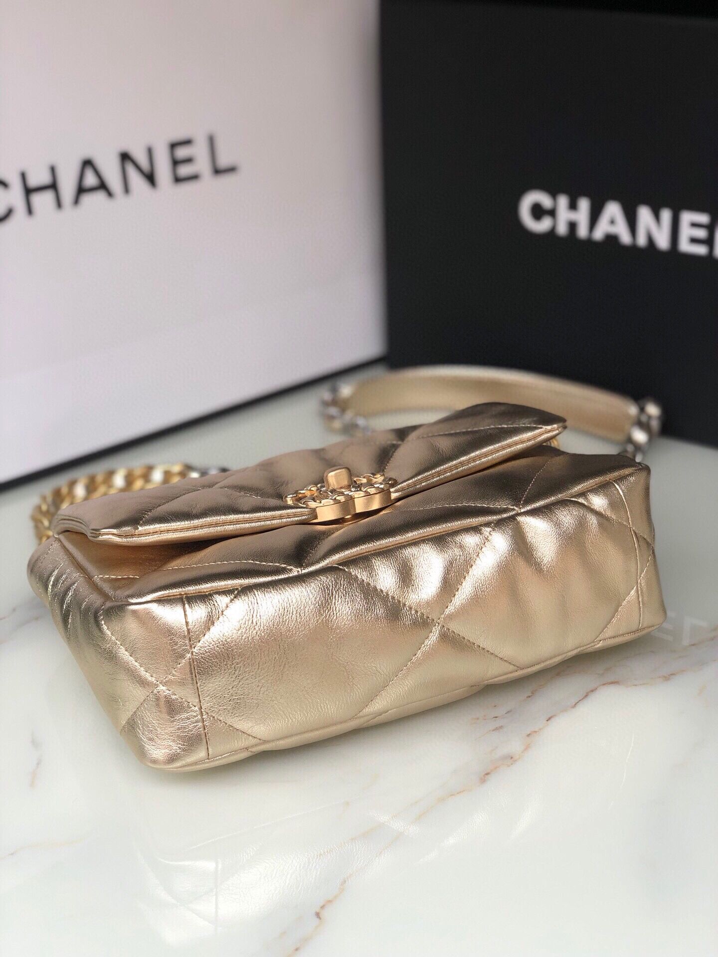 Ch**el 19 Bag 26cm Gold