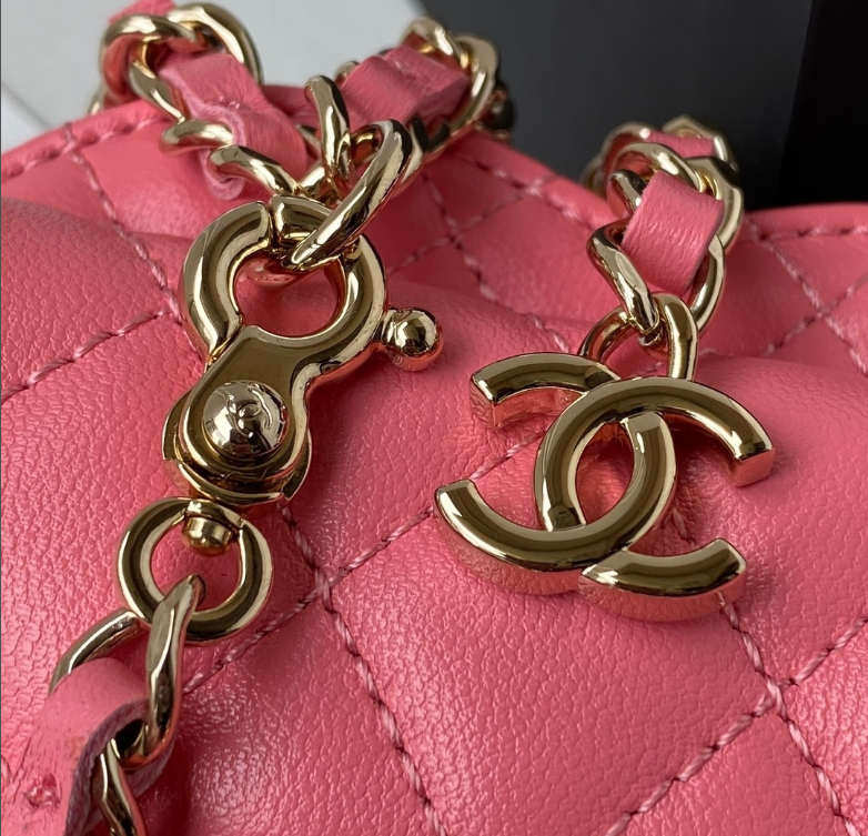 Ch**el Heart Bag Medium Pink Lambskin