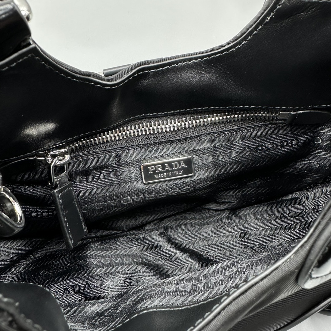 Pra*a Moon Hand Bag Black
