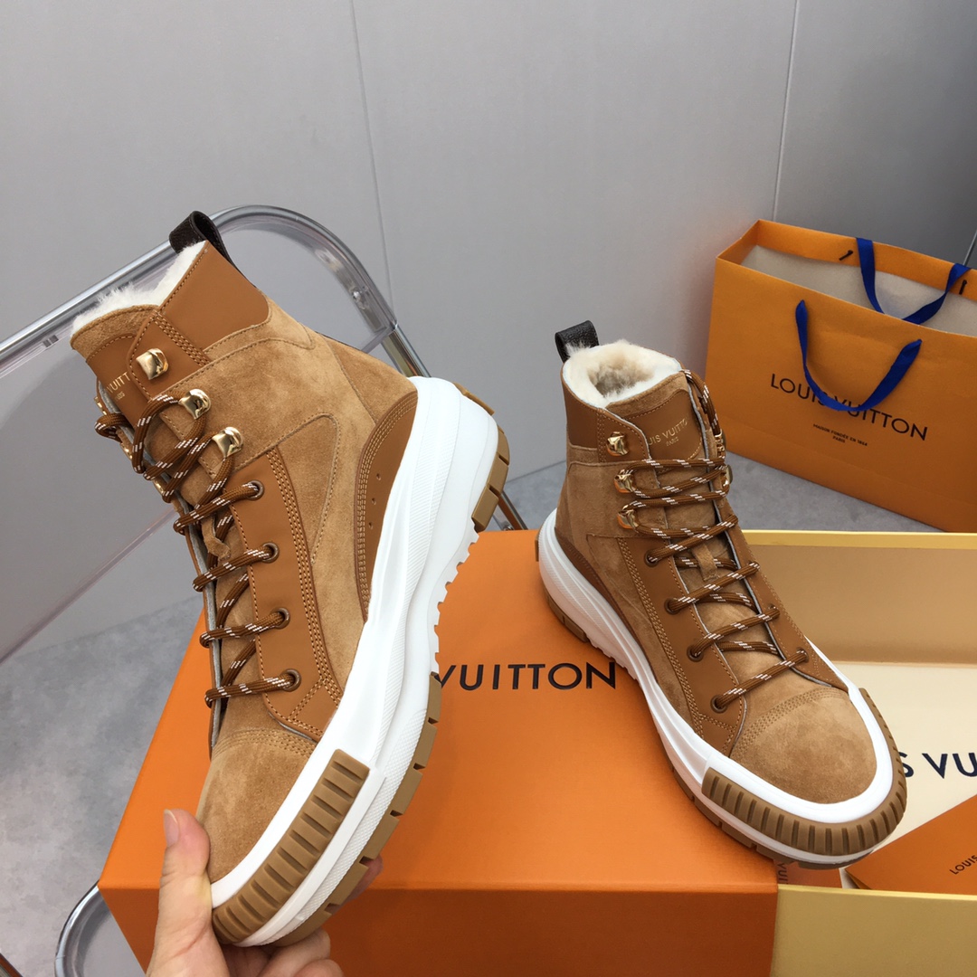 L0vis Vvtt0n High-Top Sneakers