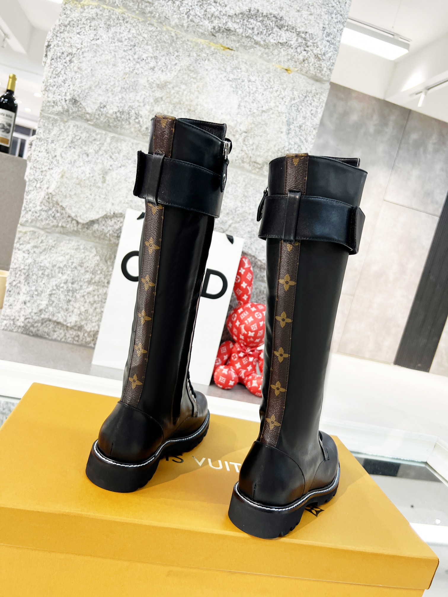 L0vis Vvtt0n Boots Monogram Plain Leather