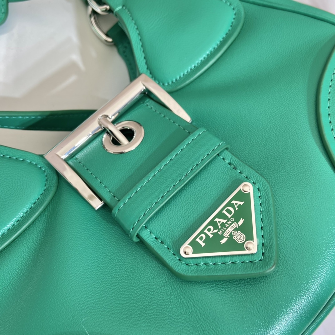 Pra*a Moon Hand Bag Green