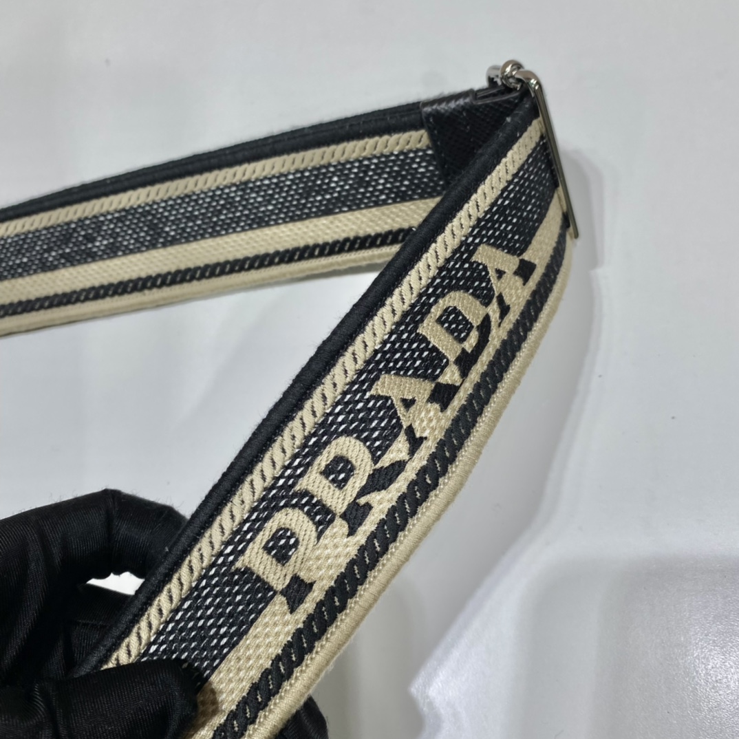 Pra*a Triangle Crossbody Bag 2VH155 Black