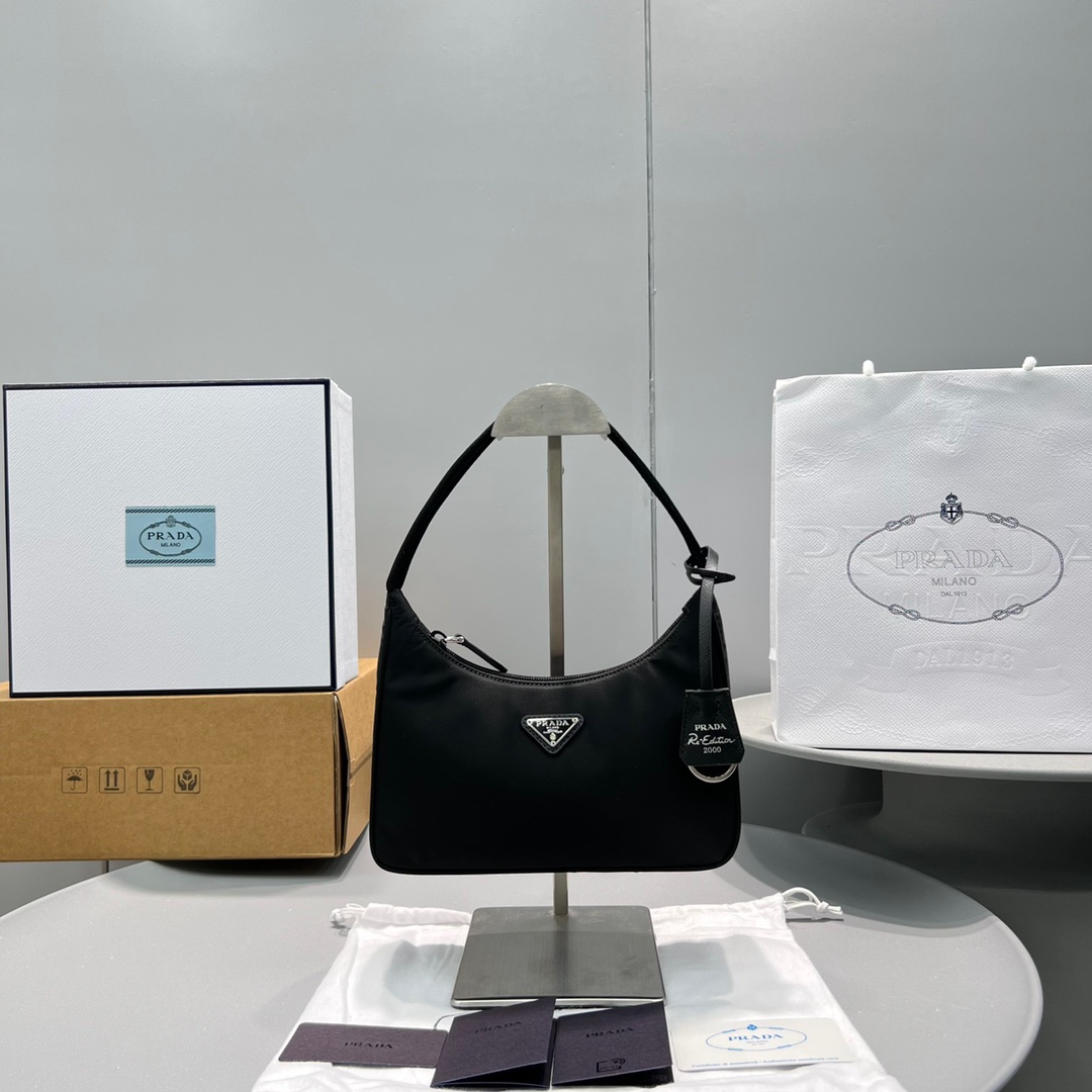 Pra*a 1NE515 Hobo Bag