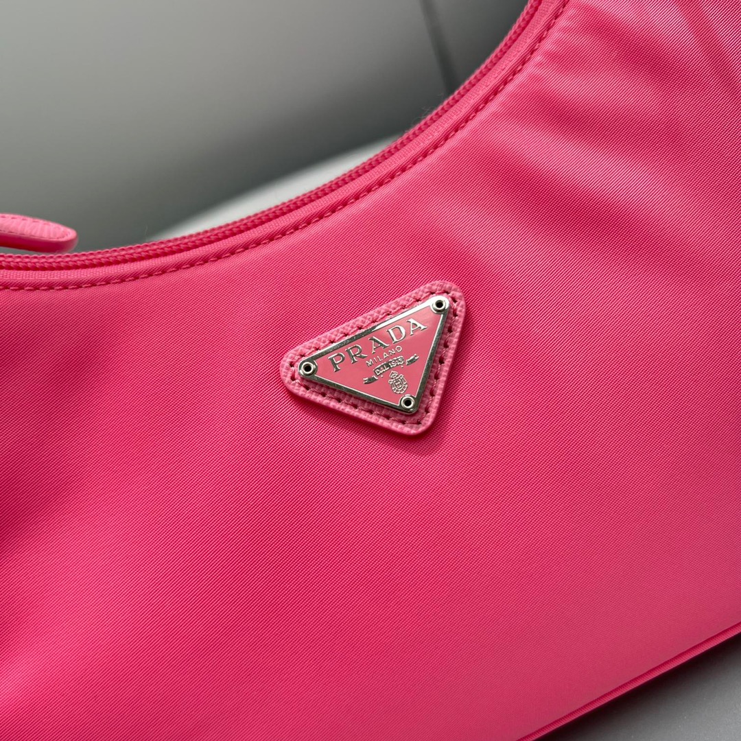 Pra*a 1NE515 Hobo Bag Dark Pink