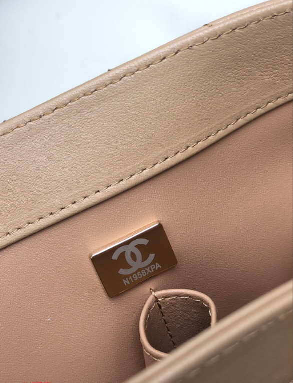 Ch**el Trendy CC Handbag 92236