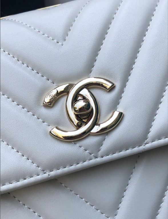Ch**el Trendy CC Handbag 25cm White 92236