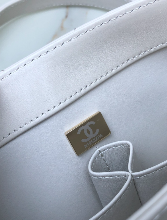 Ch**el Trendy CC Handbag 25cm White 92236