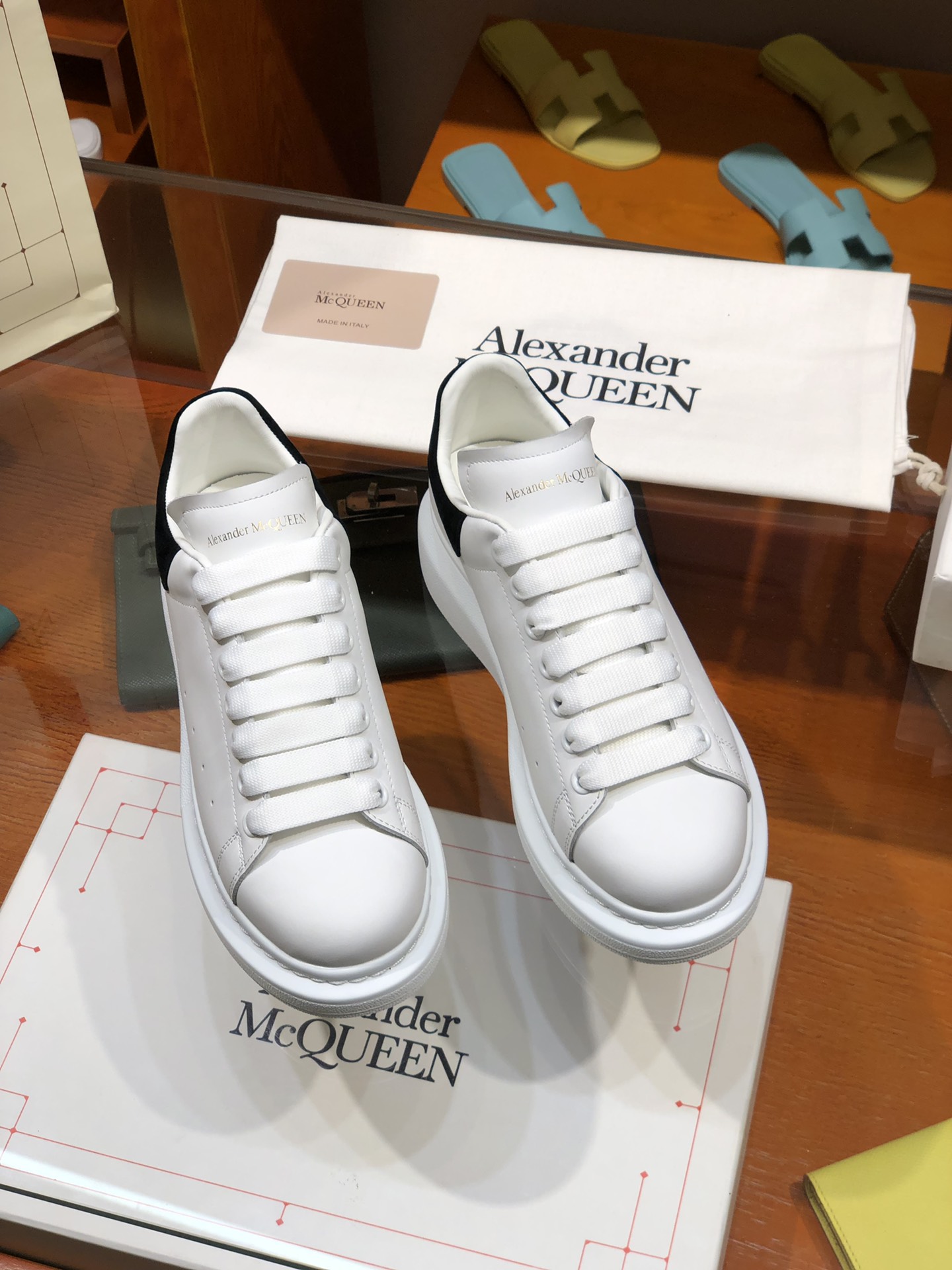 Bagsaaa A1exa*der Mcqv*en Oversized sneakers white