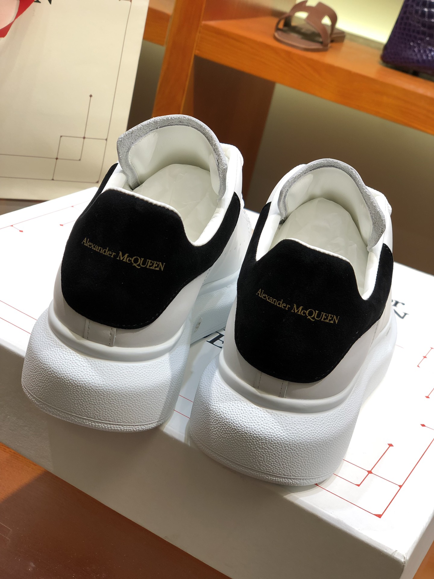 Bagsaaa A1exa*der Mcqv*en Oversized sneakers white