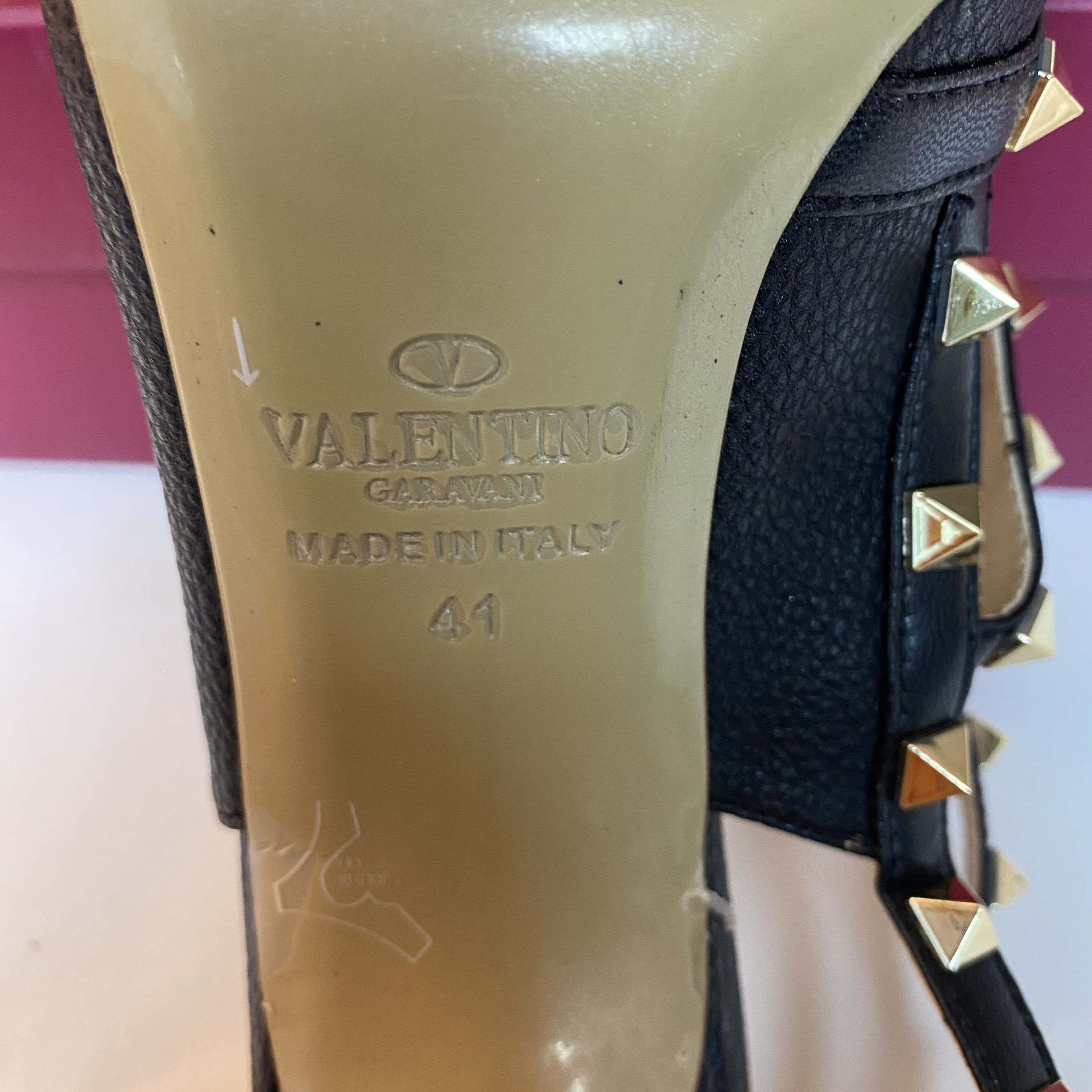 Va1e*ntin0 High Heel Black Grained Leather